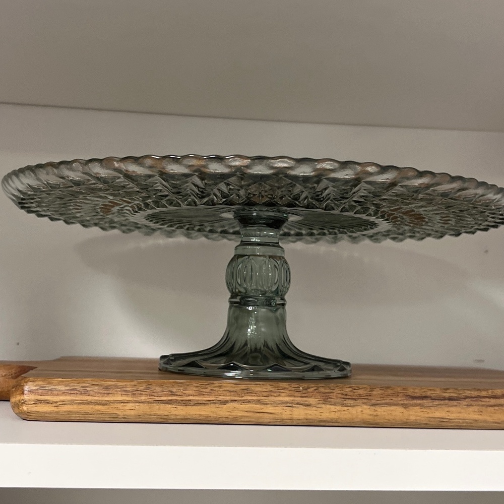 Cake stand